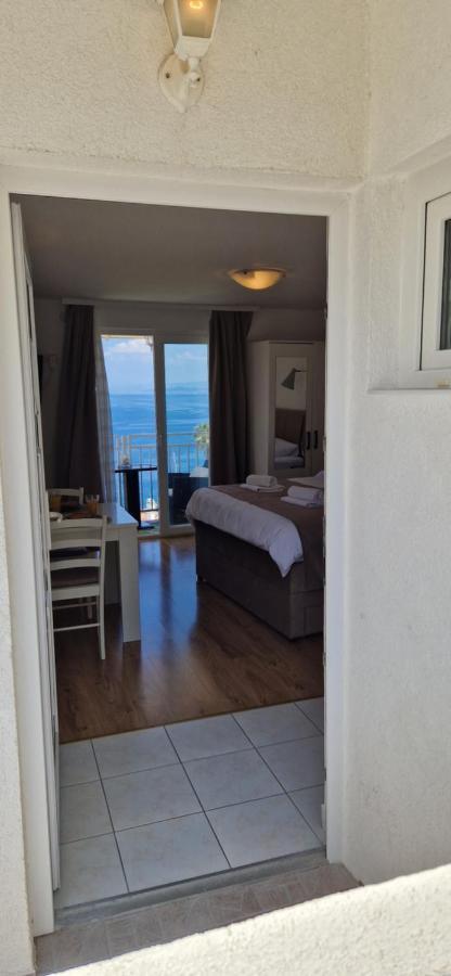 Apartmani Luan Vis Buitenkant foto