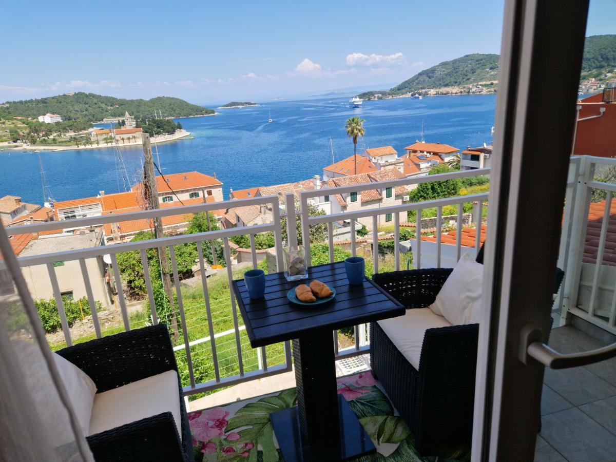 Apartmani Luan Vis Buitenkant foto