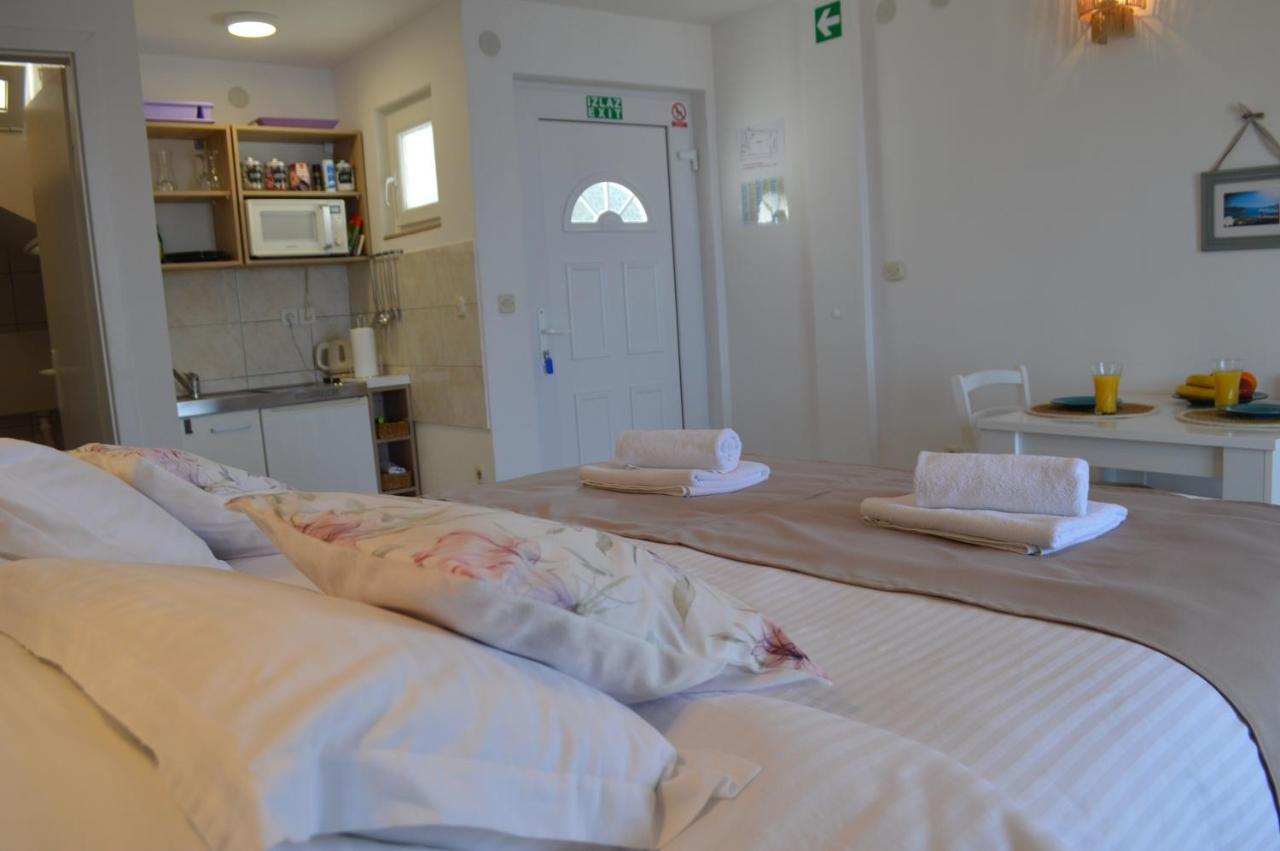 Apartmani Luan Vis Buitenkant foto
