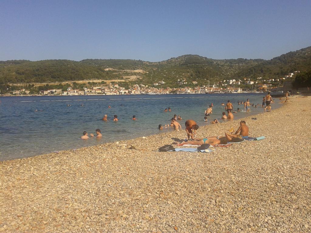 Apartmani Luan Vis Buitenkant foto