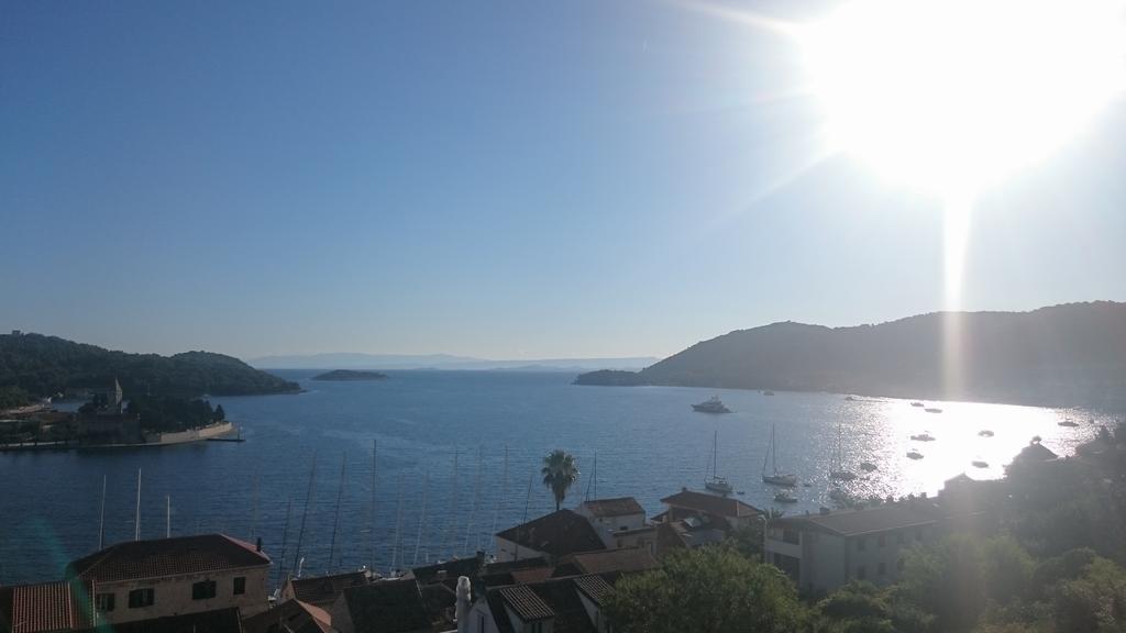 Apartmani Luan Vis Buitenkant foto